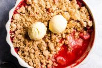 Irresistible Homemade Strawberry Crumble