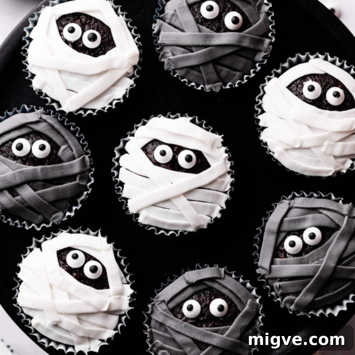 Bandaged Boo Cupcakes 1 featured 18185