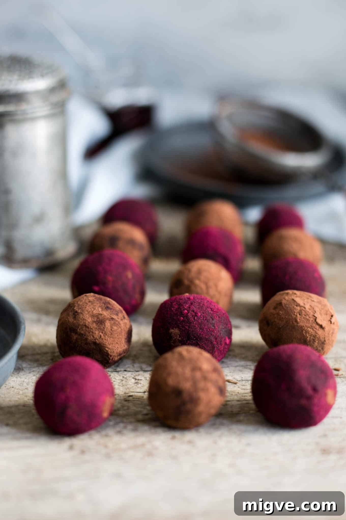 Deliciously sweet chocolate and peanut butter truffles, perfect for a healthy snack or treat. Vegan and refined sugar-free.