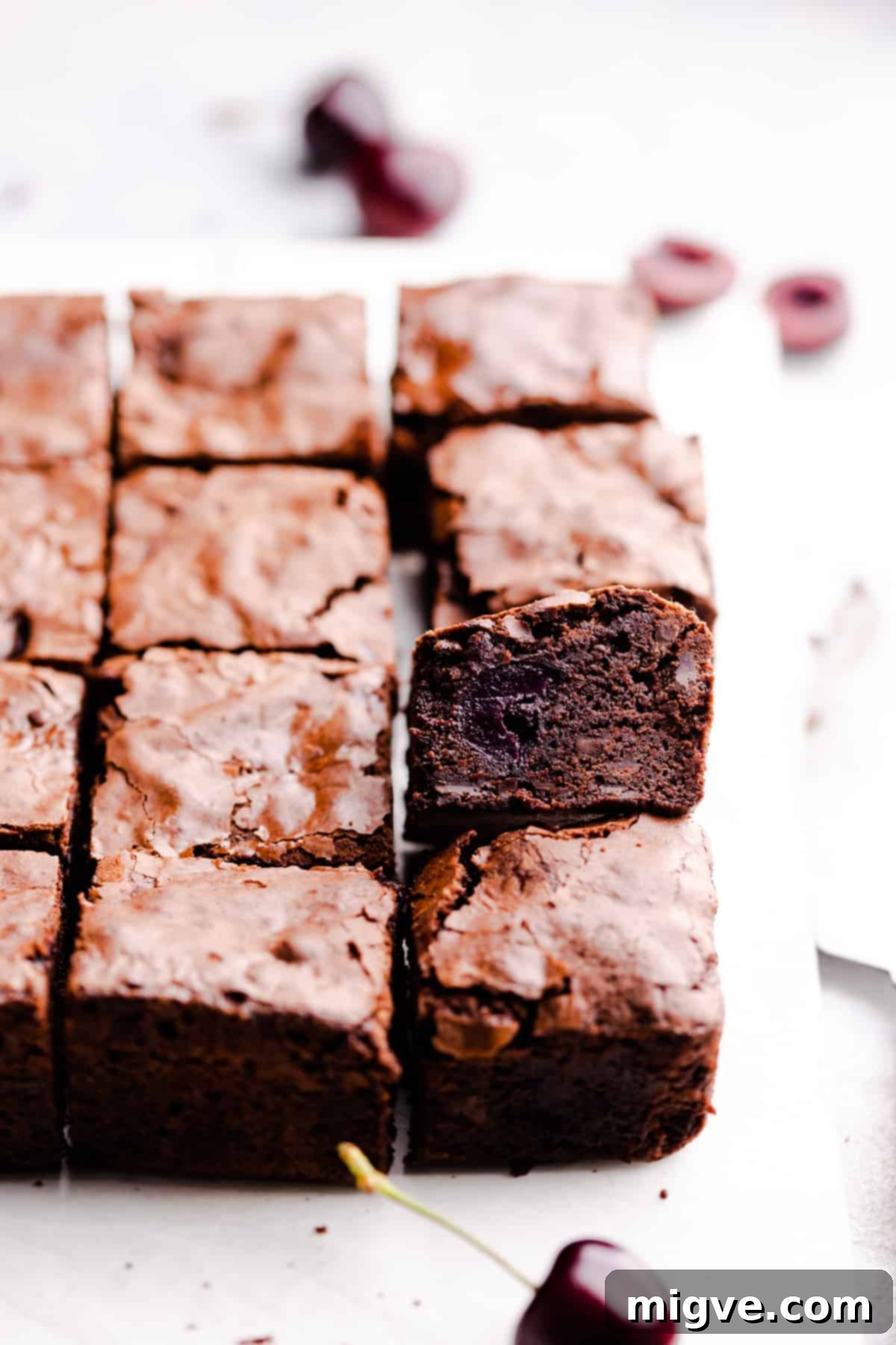 side view at a corner piece of chocolate brownie