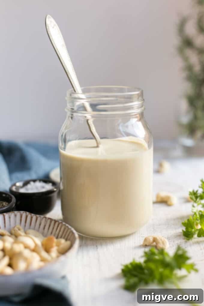 Creamy cashew sauce for vegan carbonara