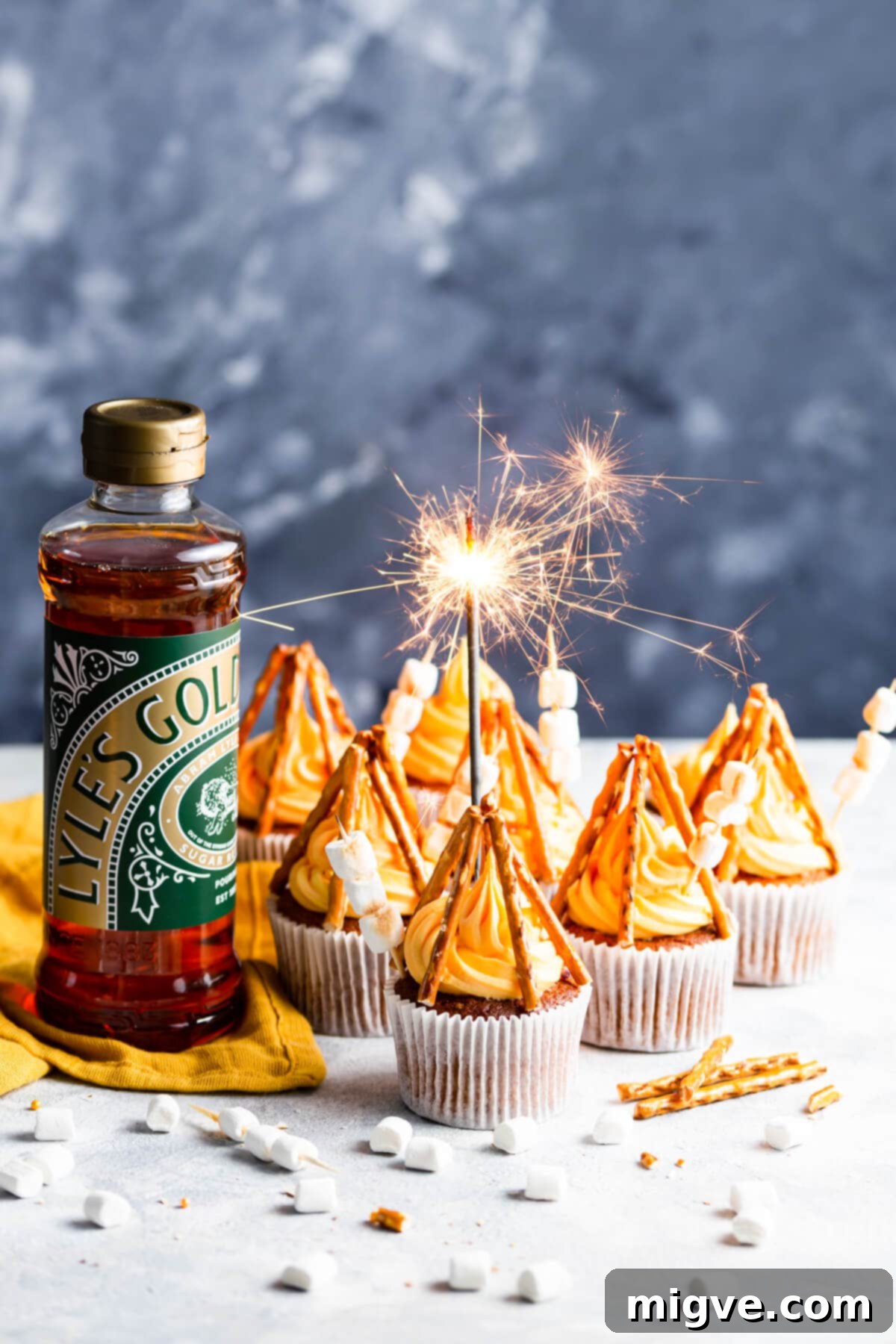 Flame-Kissed Cupcakes 8 side angle photo of cupcakes with a sparkler placed in one of them