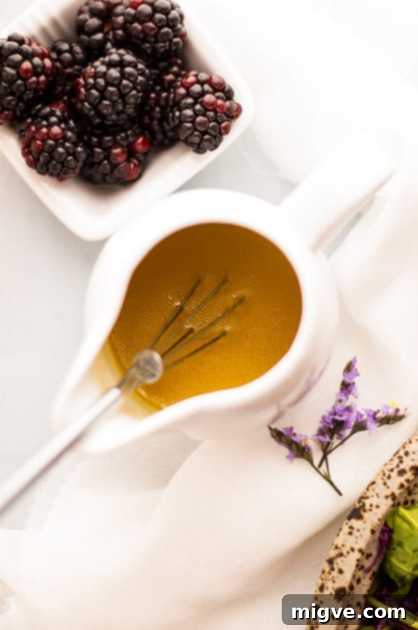 Blackberry and caraway slaw! Perfect seasonal salad recipe with red cabbage, blackberries and caraway seeds, served with mustard dressing. Great combination of flavors and really easy to prepare via@ annabanana.co