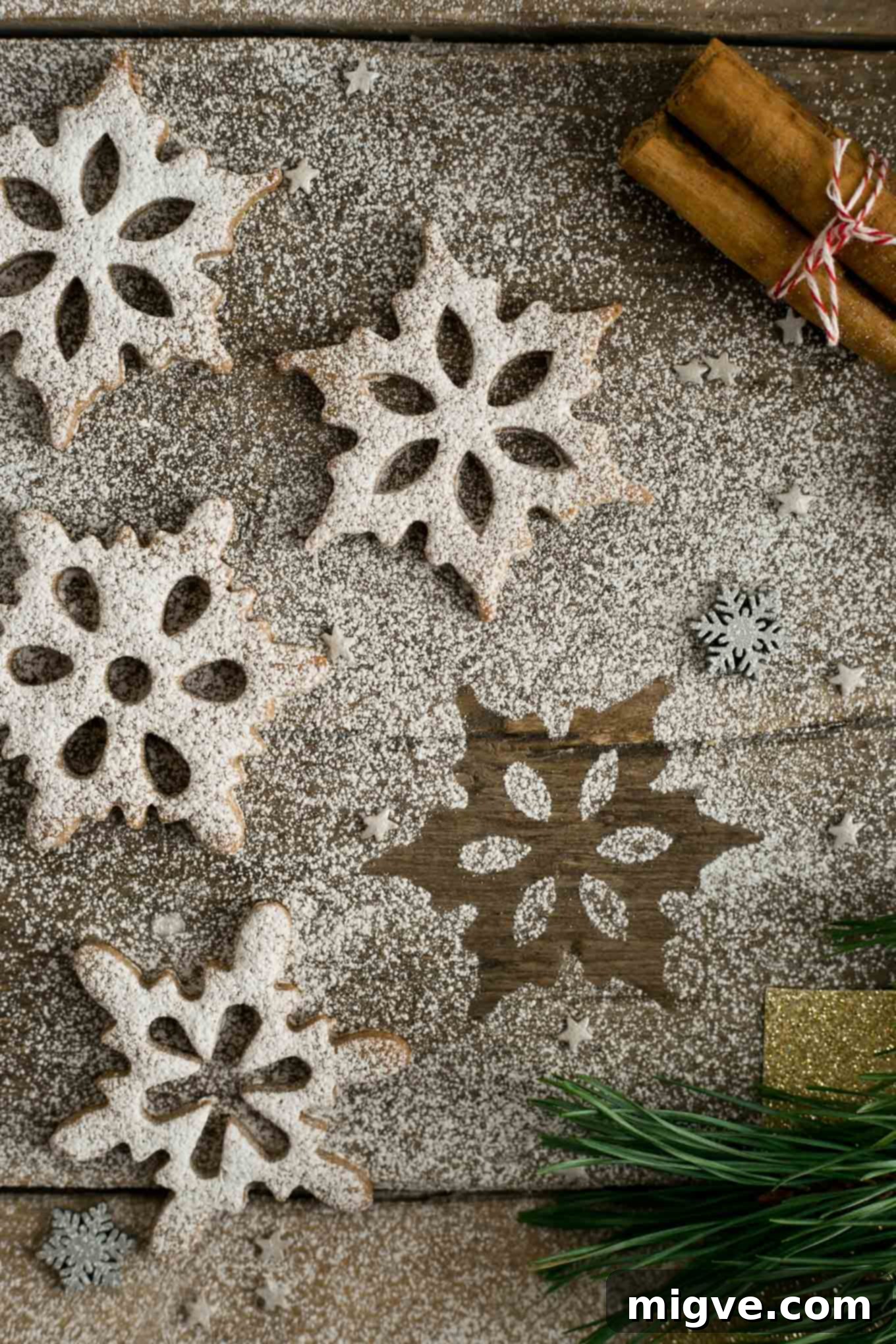 Frosted Cinnamon and Maple Snowflake Cookies 5 Winter snowflake cookies with cinnamon & maple. Delicious and fun to make cookies, perfect for Christmas! #cookies #Christmas #vegan | via @annabanana.co