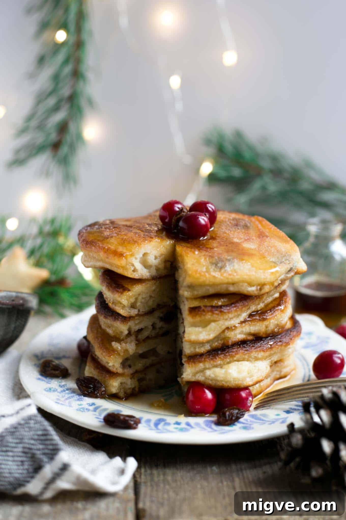 Super fluffy and soft rum & raisin pancakes, perfect vegan and dairy-free treat for Christmas.