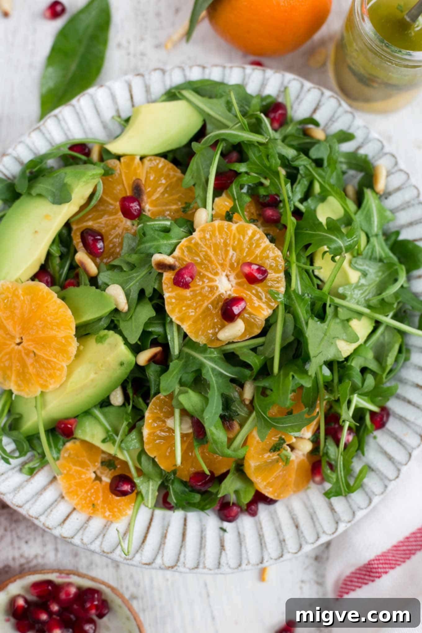 Super- clean, avocado and clementine salad with juicy pomegranate #vegan #dairyfree #avocado | via @annabanana.co